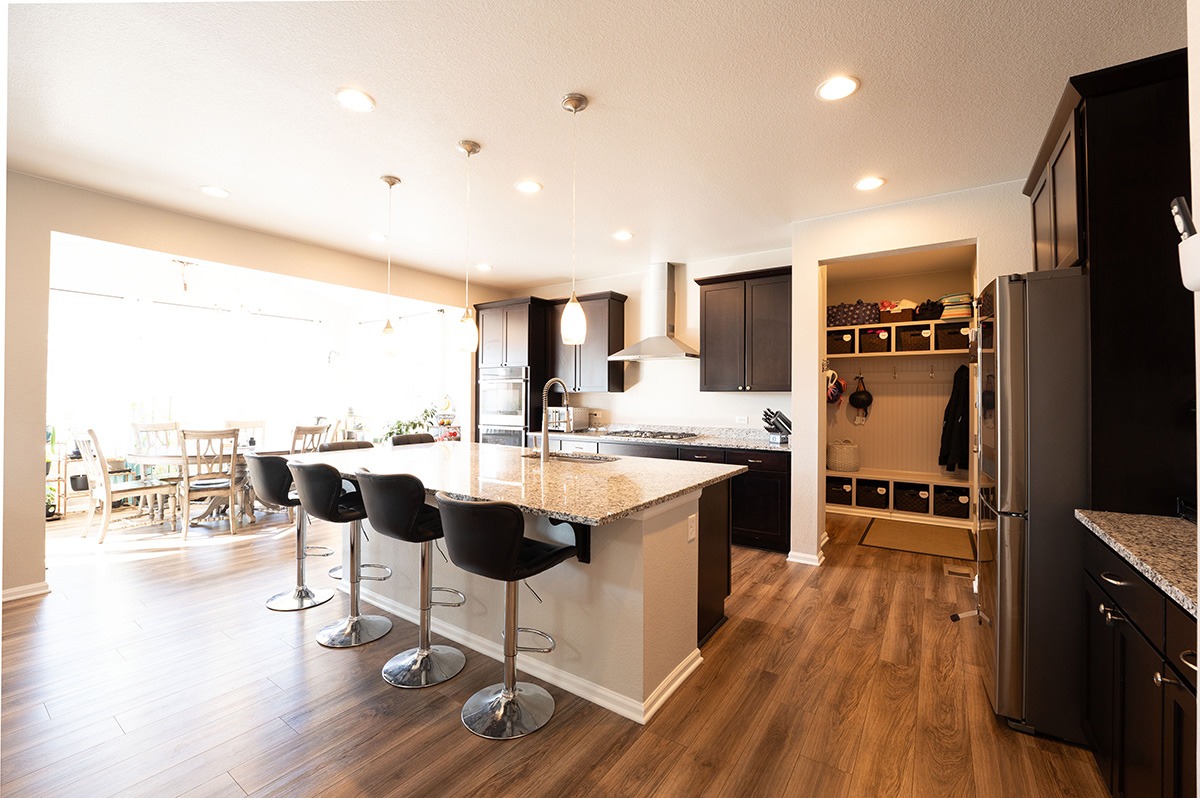 Real estate photo without HDR photography