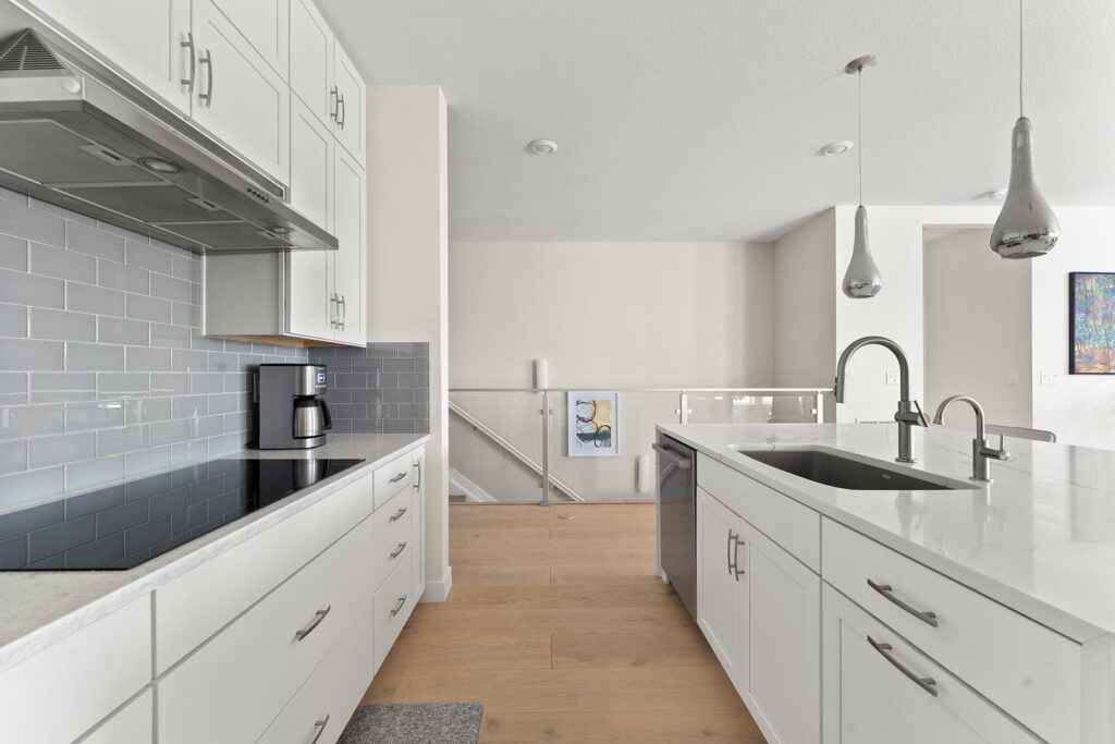 Professional photo showing off a kitchen designed by an interior designer.