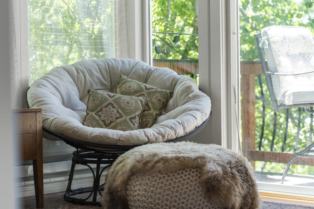 Short Term Rental Detailed Lounge Chair Photo